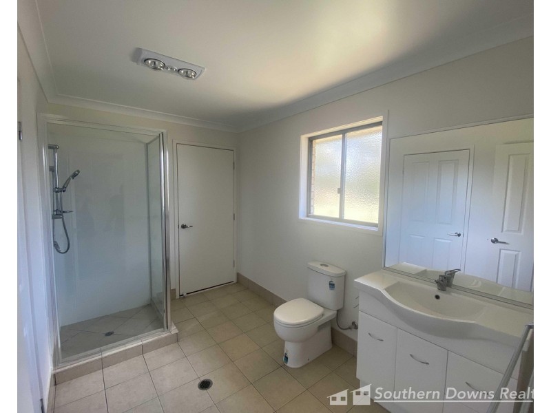 163 Wallace Street, Warwick QLD 4370