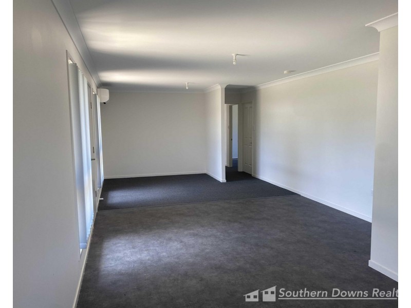 163 Wallace Street, Warwick QLD 4370