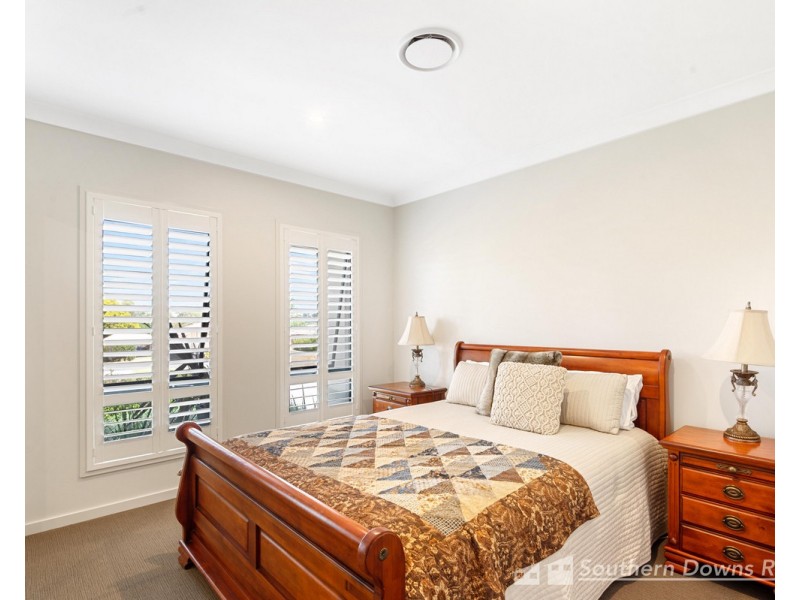 13A Bundaleer Drive, Warwick QLD 4370