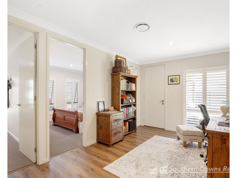 13A Bundaleer Drive, Warwick QLD 4370