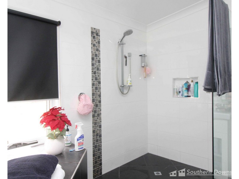 55 Sparksman Road, Mount Marshall QLD 4362