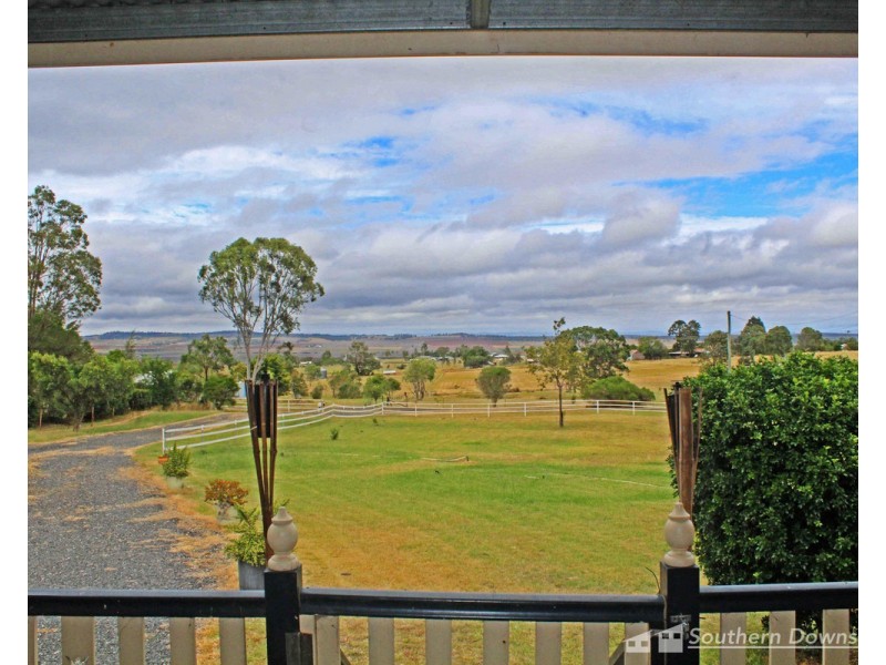 55 Sparksman Road, Mount Marshall QLD 4362