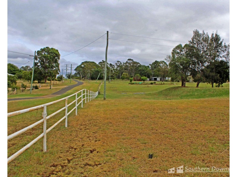 55 Sparksman Road, Mount Marshall QLD 4362
