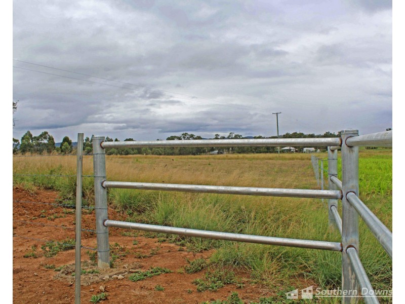 1 Duff Road, Wheatvale QLD 4370