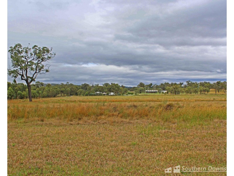 1 Duff Road, Wheatvale QLD 4370