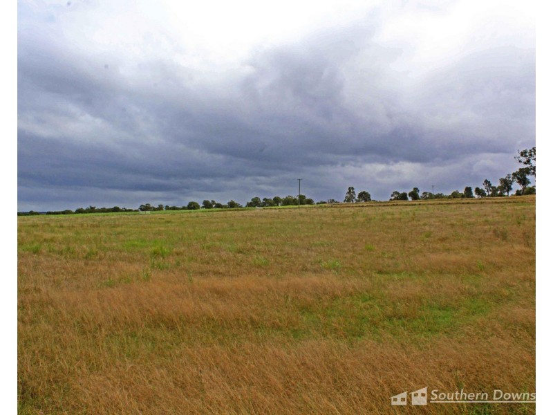 1 Duff Road, Wheatvale QLD 4370