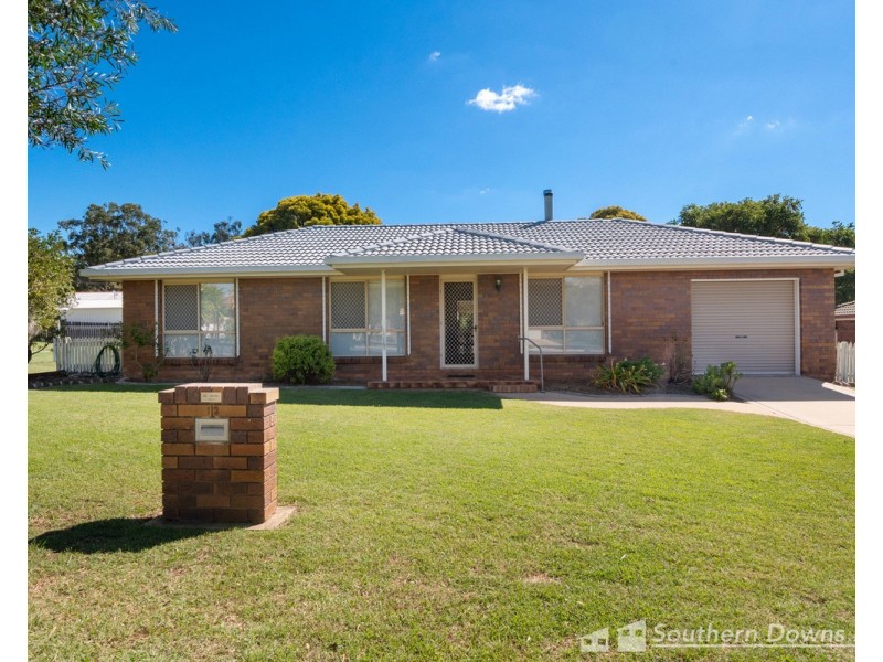 13 Golf Links Avenue, Warwick QLD 4370