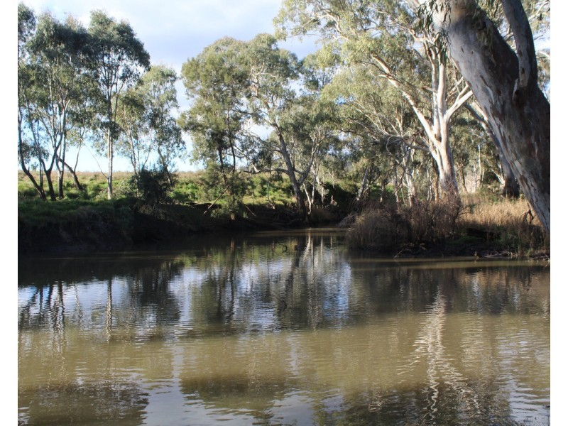 1 Condamine River Road, Pratten QLD 4370