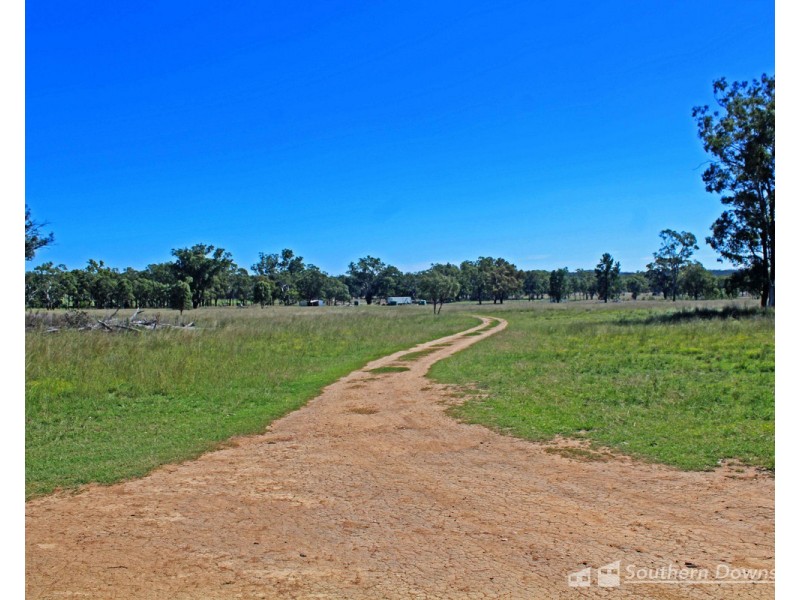 393 Reedy Creek Road, Thanes Creek QLD 4370