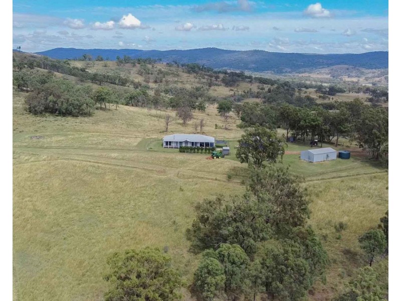 517 Blakes Road, Silverwood QLD 4370