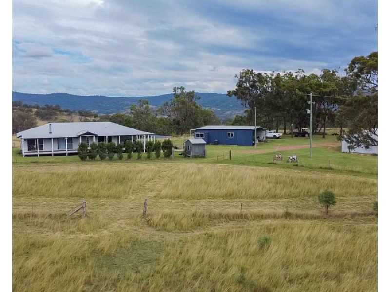 517 Blakes Road, Silverwood QLD 4370