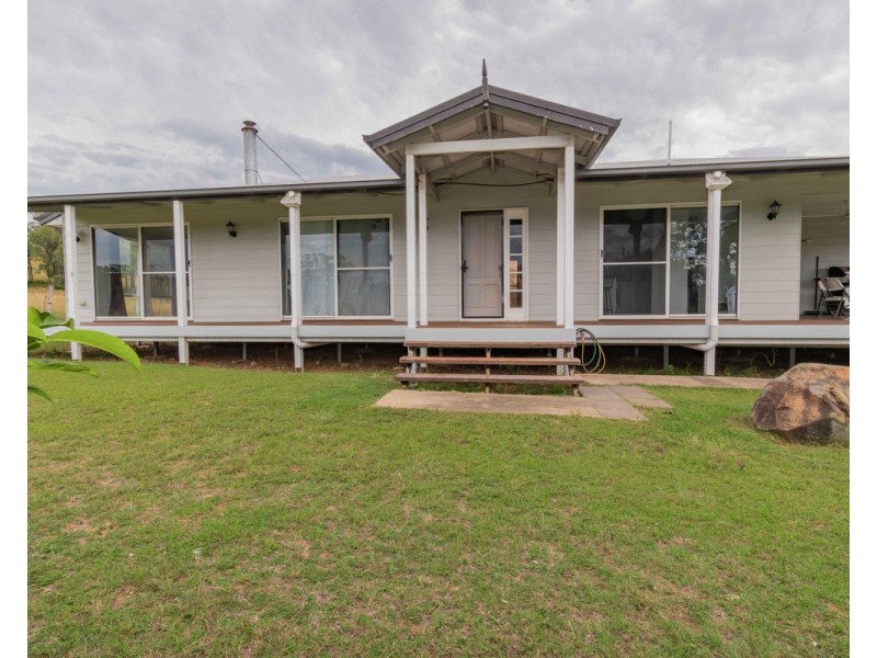 517 Blakes Road, Silverwood QLD 4370