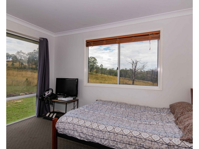 517 Blakes Road, Silverwood QLD 4370