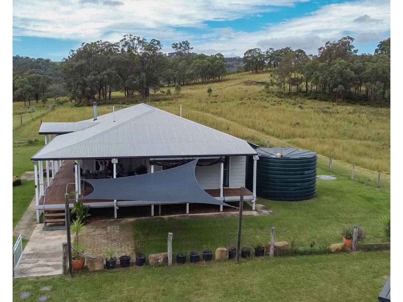 517 Blakes Road, Silverwood QLD 4370