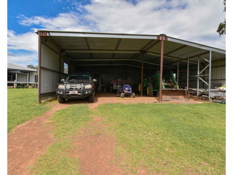 517 Blakes Road, Silverwood QLD 4370