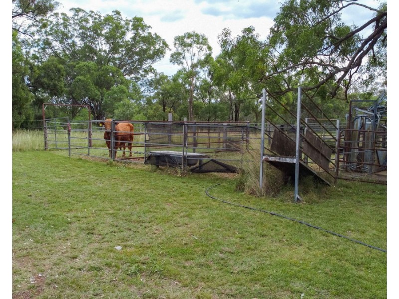 517 Blakes Road, Silverwood QLD 4370