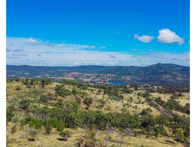 517 Blakes Road, Silverwood QLD 4370