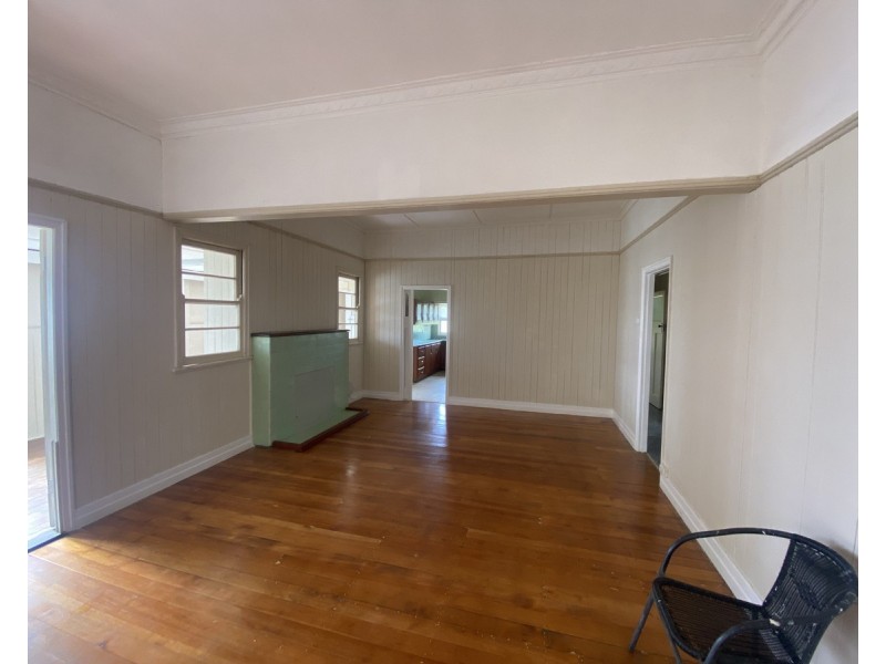 36 Albion Street, Warwick QLD 4370