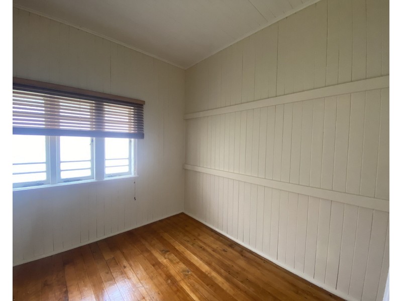 36 Albion Street, Warwick QLD 4370