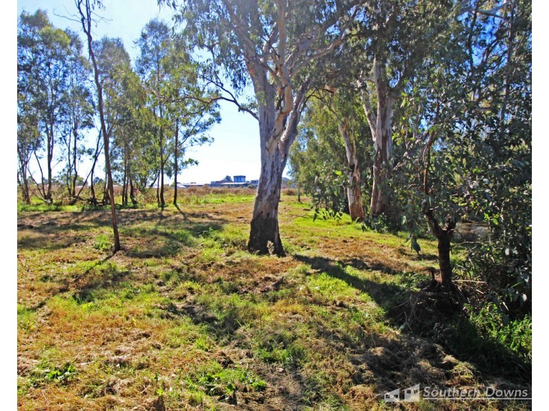 2 Victoria Street, Warwick QLD 4370