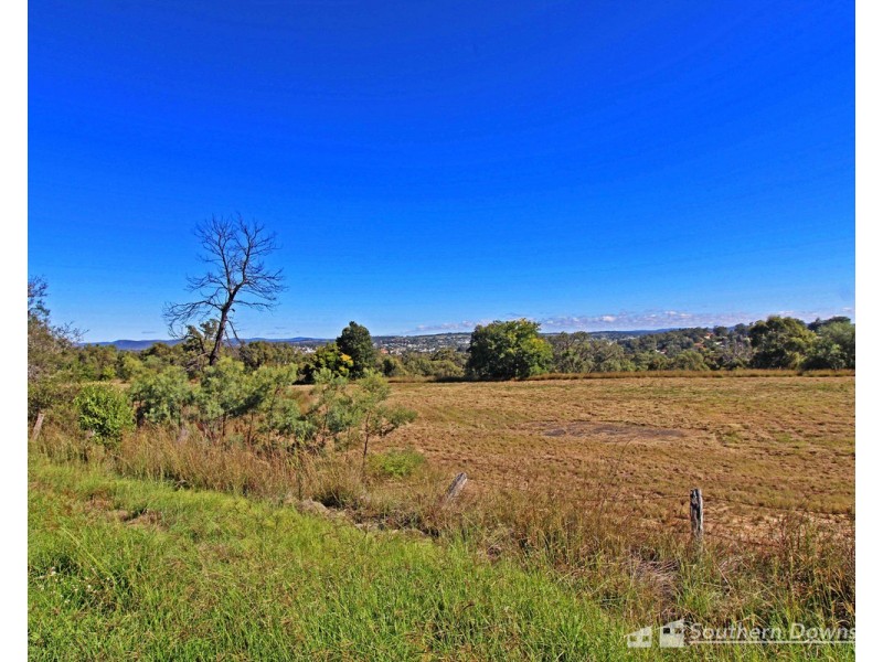 52 Murphy Street, Warwick QLD 4370