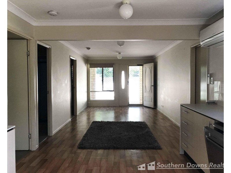 4/206 Wood Street, Warwick QLD 4370