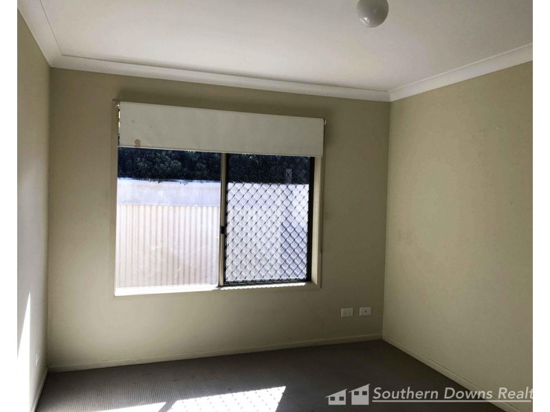 4/206 Wood Street, Warwick QLD 4370