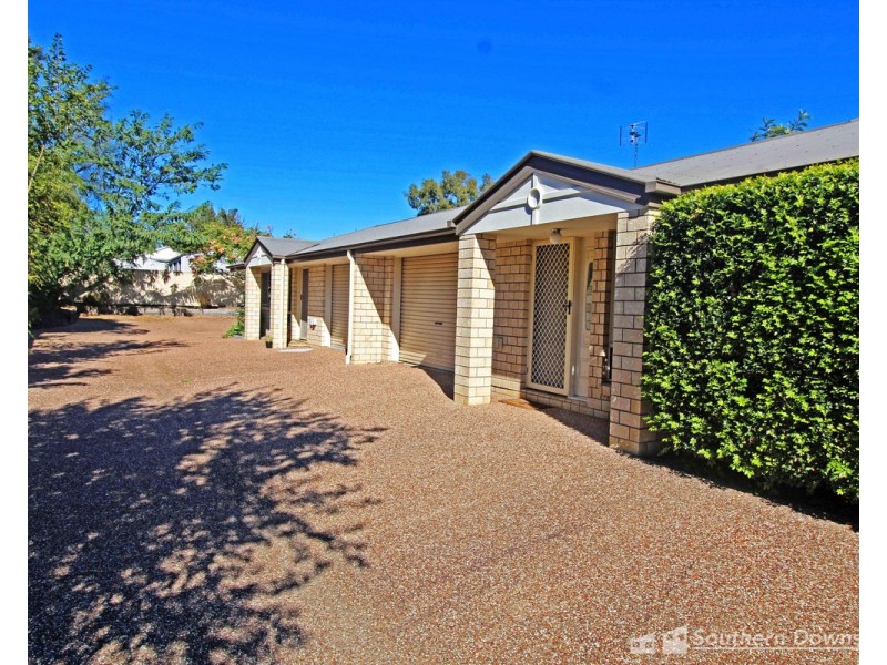 4/206 Wood Street, Warwick QLD 4370