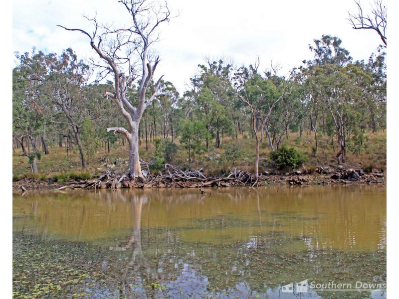 1663 Blakes Road, Silverwood QLD 4370