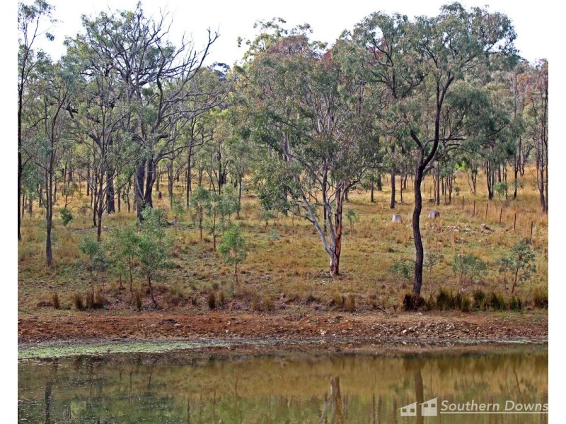 1663 Blakes Road, Silverwood QLD 4370