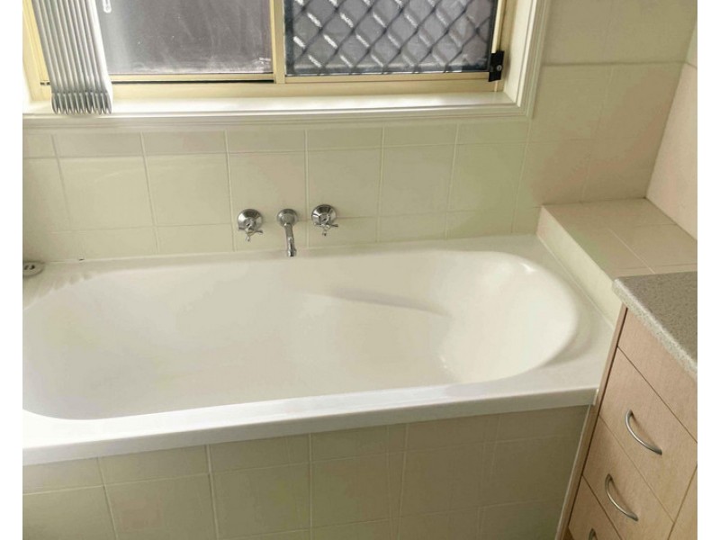 9 Pristine Crt, Warwick QLD 4370