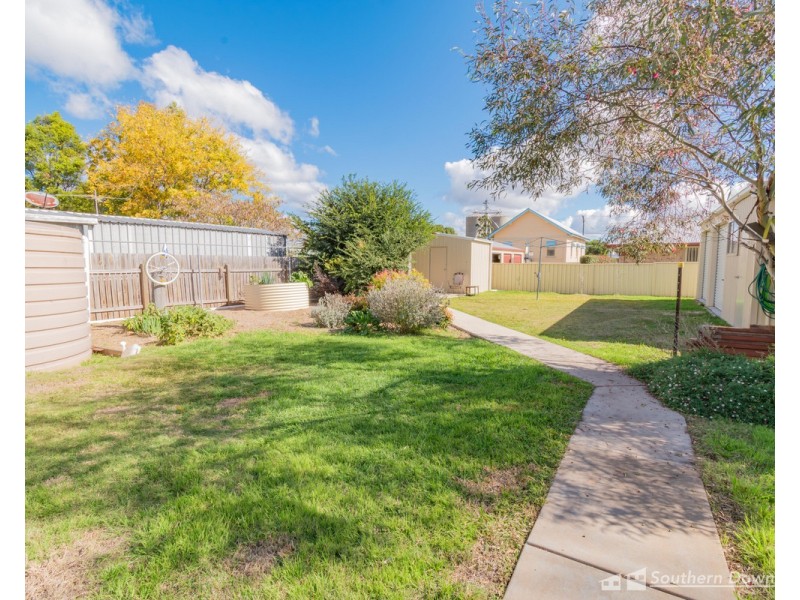 20 Raff Street, Allora QLD 4362