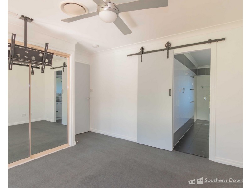 9 Vanneck Street, Yangan QLD 4371