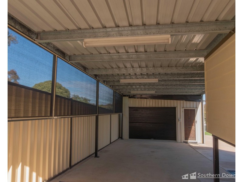 9 Vanneck Street, Yangan QLD 4371