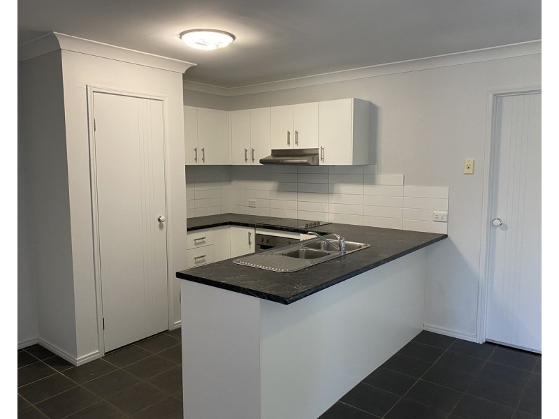 2/15 Junabee Road, Warwick QLD 4370