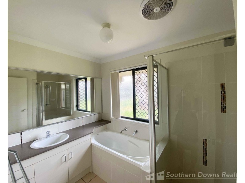 35 Horsman Road, Warwick QLD 4370