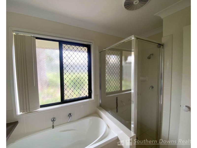 35 Horsman Road, Warwick QLD 4370