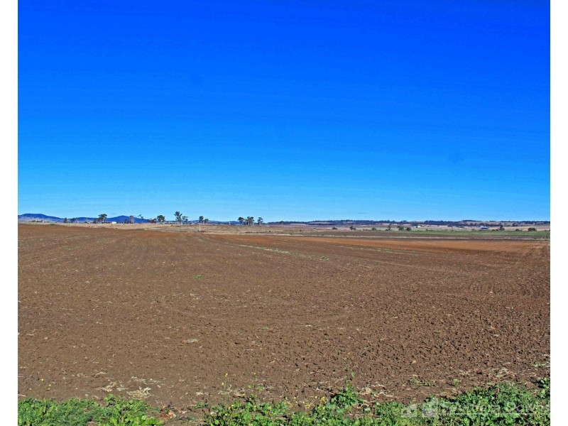 2 Box’s Road, Tannymorel QLD 4372