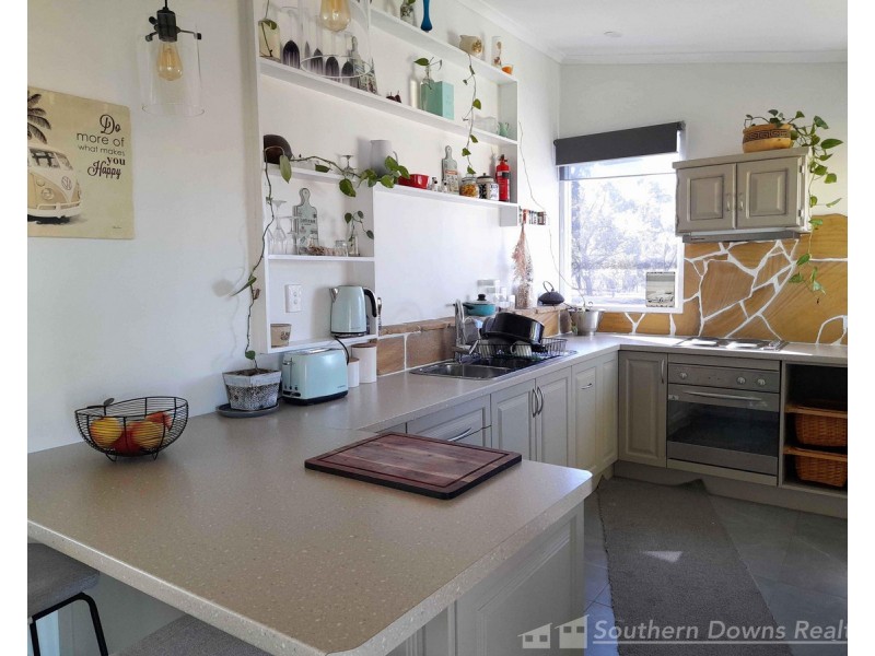 195 Kirklands Road, Deuchar QLD 4362