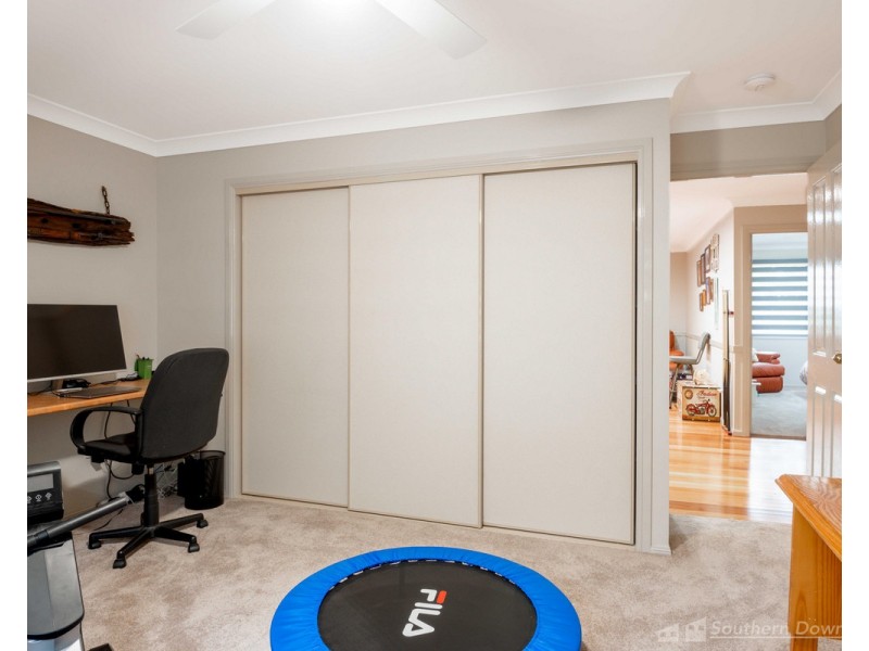 14 Charlie Doy Place, Rosehill QLD 4370
