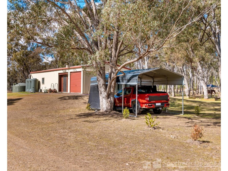 1 Ahern Lane, Pratten QLD 4370