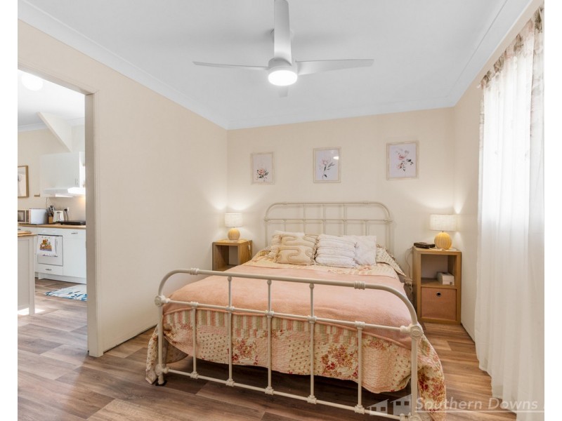 1 Ahern Lane, Pratten QLD 4370