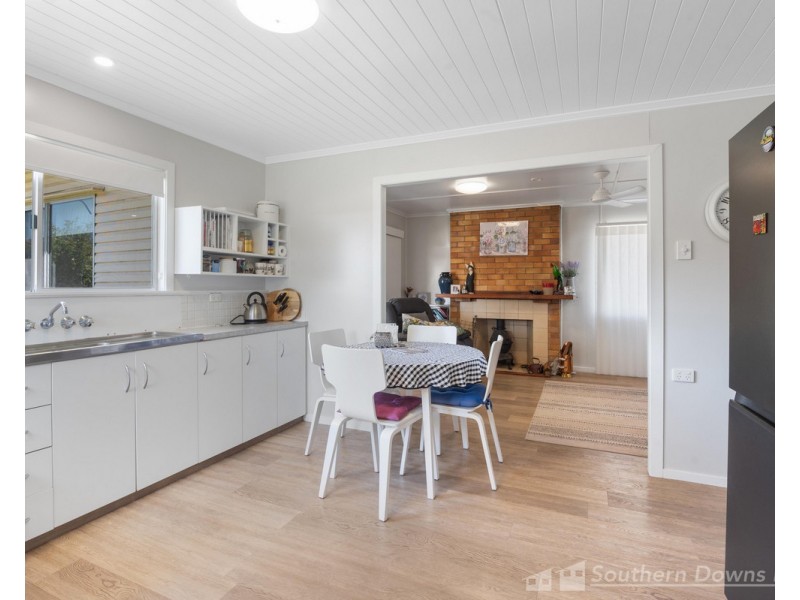 21 Locke Street, Warwick QLD 4370