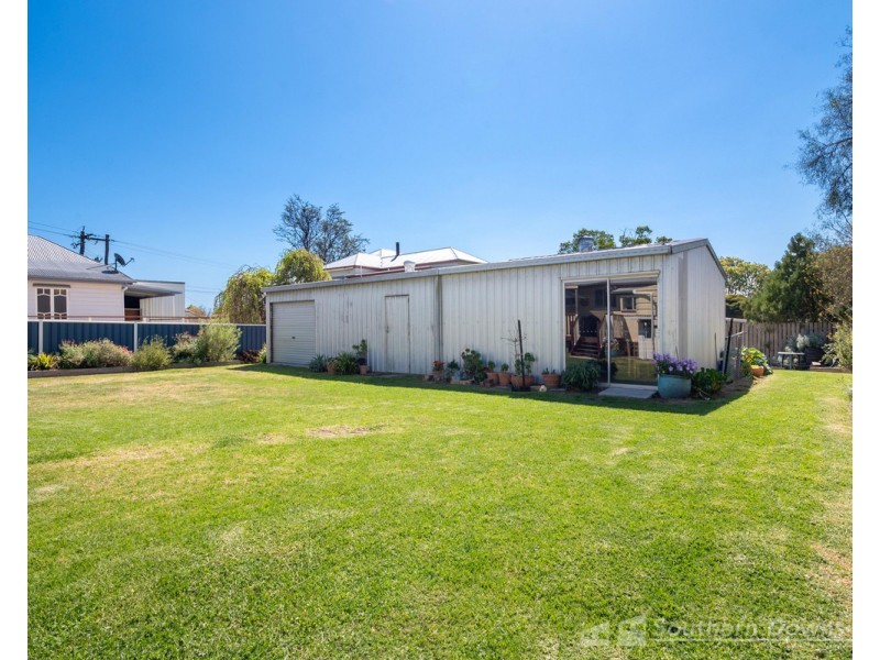21 Locke Street, Warwick QLD 4370