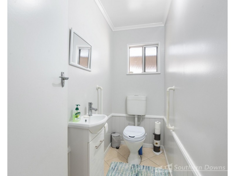 21 Locke Street, Warwick QLD 4370