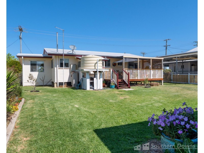 21 Locke Street, Warwick QLD 4370