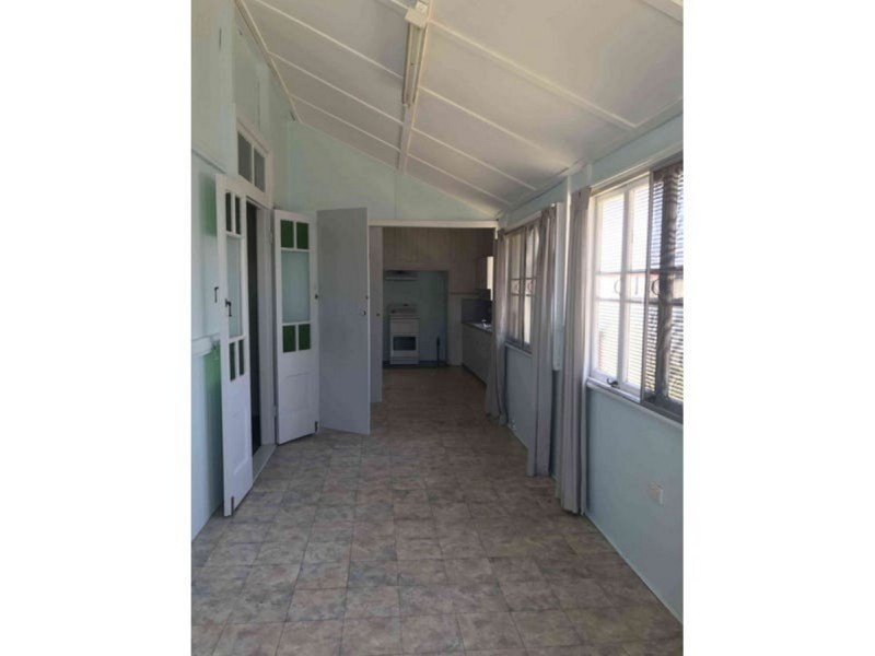 37 Wood Street, Warwick QLD 4370