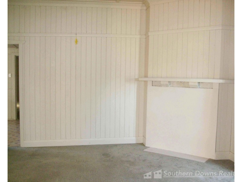 30 Wood Street, Warwick QLD 4370