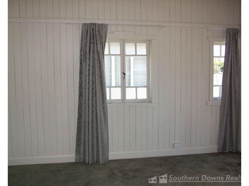 30 Wood Street, Warwick QLD 4370