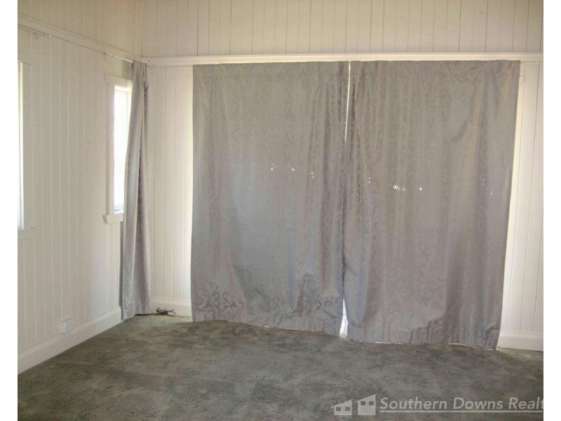 30 Wood Street, Warwick QLD 4370